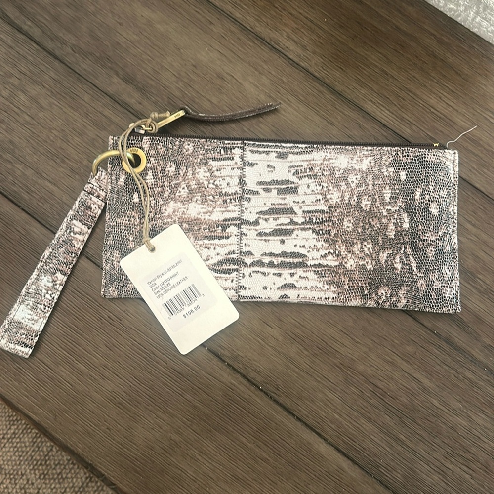 Hobo NWT Large lizard print wristlet